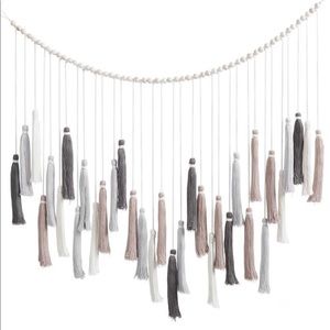 ✨HOST PICK ✨BNWT PB TEEN OVERSIZED TASSEL GARLAND